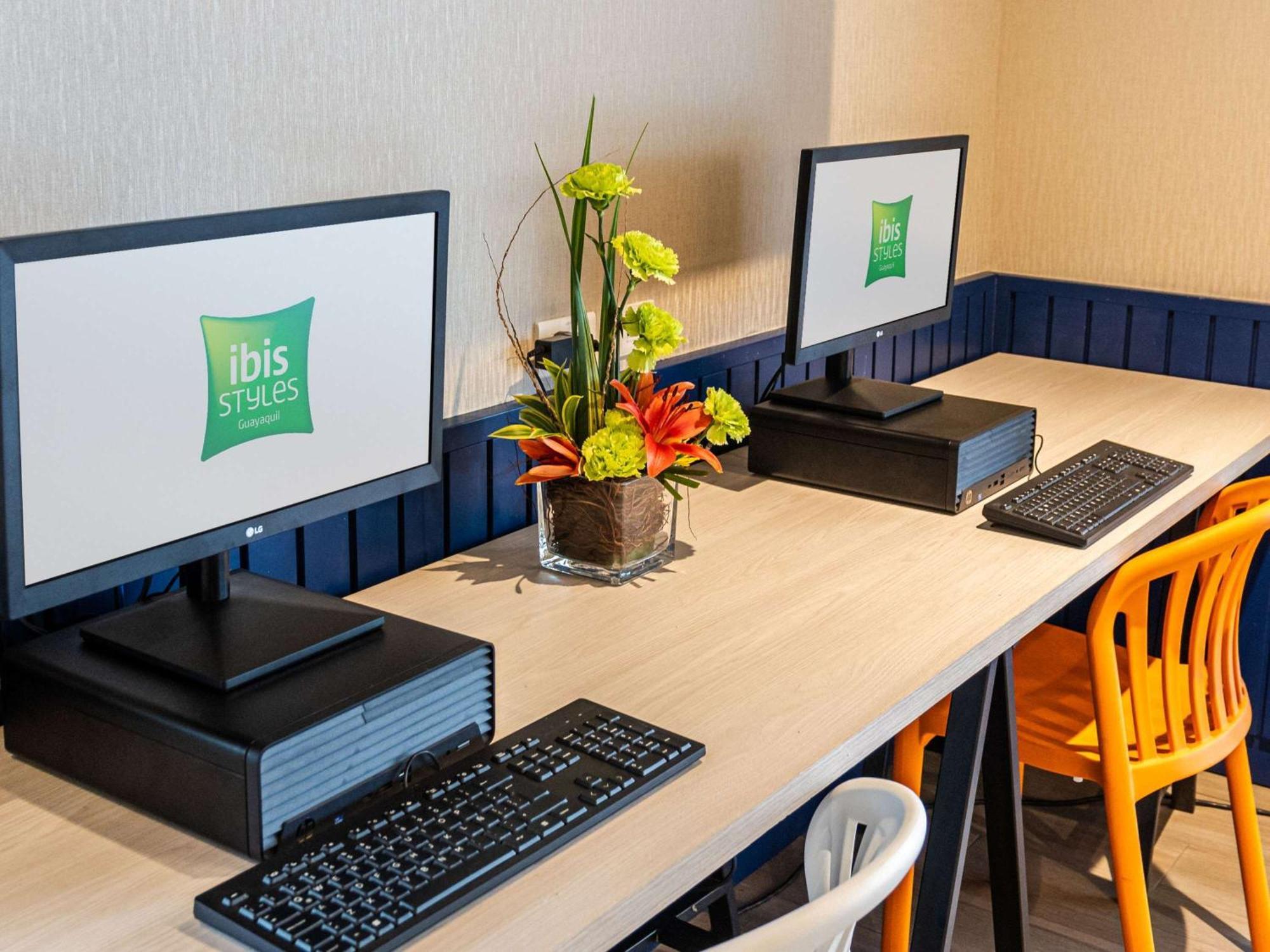 Ibis Styles El Malecon Guayaquil Hotel Exterior photo