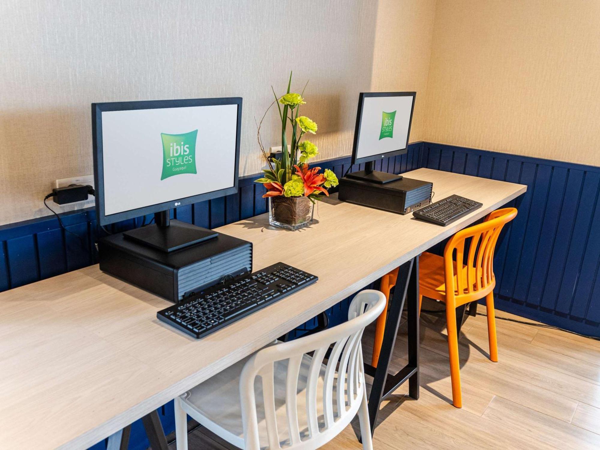 Ibis Styles El Malecon Guayaquil Hotel Exterior photo