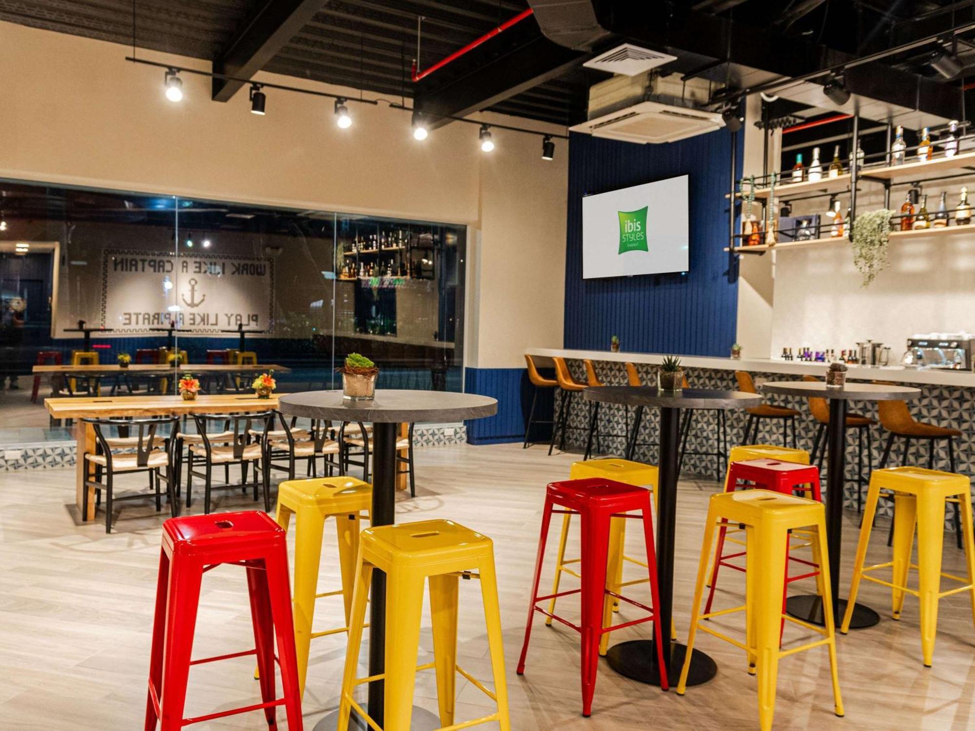Ibis Styles El Malecon Guayaquil Hotel Exterior photo
